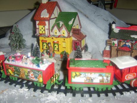 Name:  xmasrailway3.jpg
Views: 2042
Size:  39.6 KB